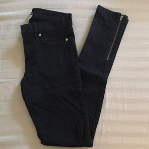 Black skinny jeans